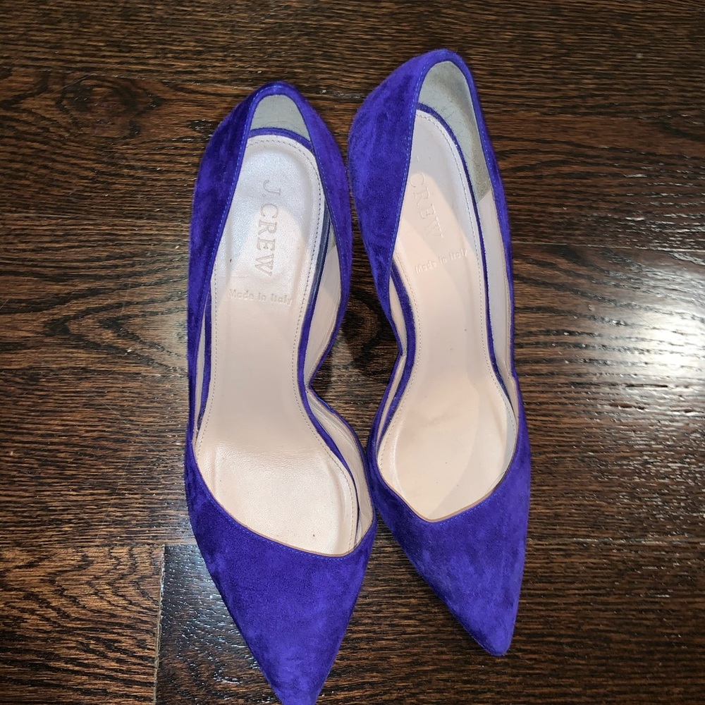 Suede pumps